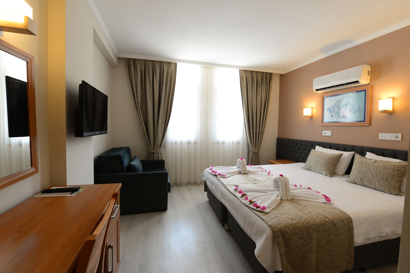 Tonoz-Beach-Hotel-Room-29