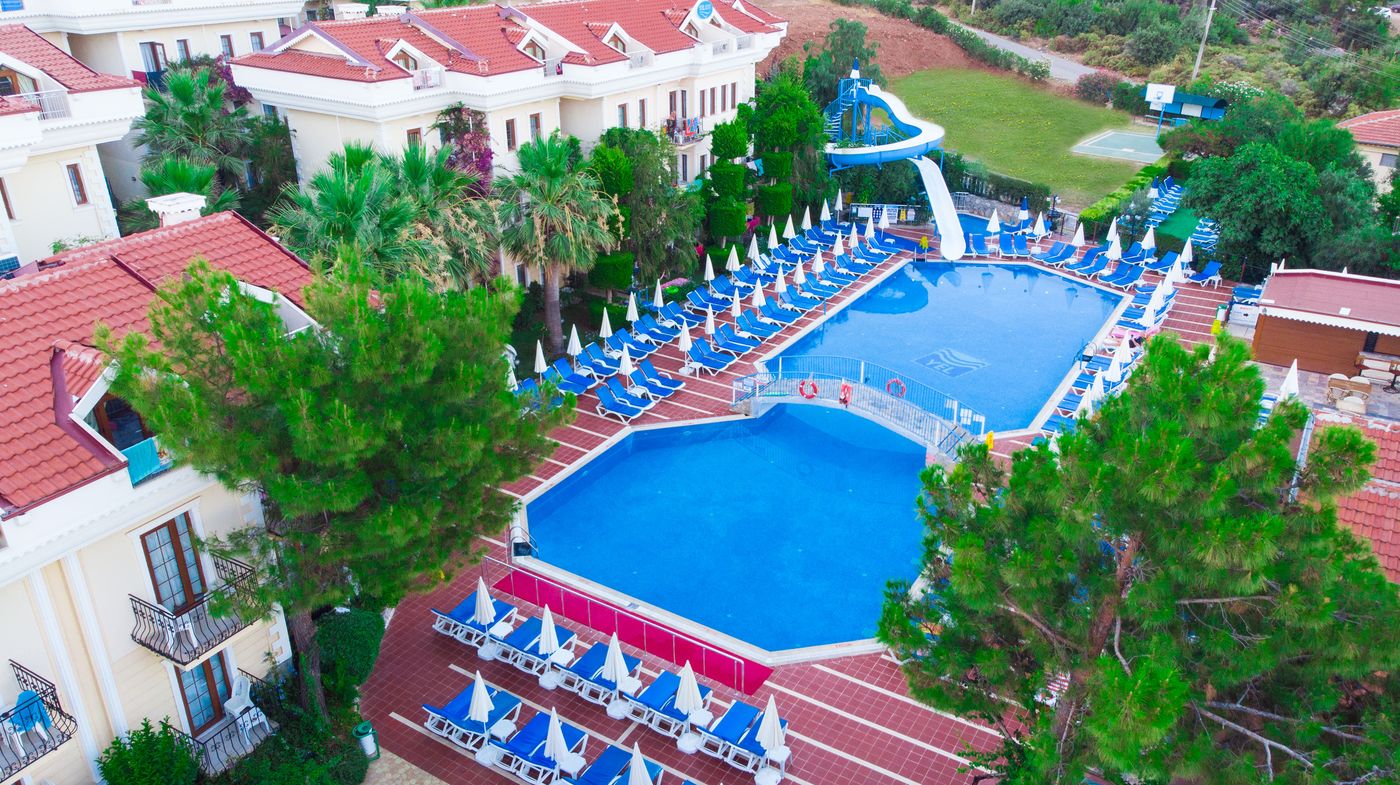 Hotel-Yel-Holiday-Resort-Pool-2