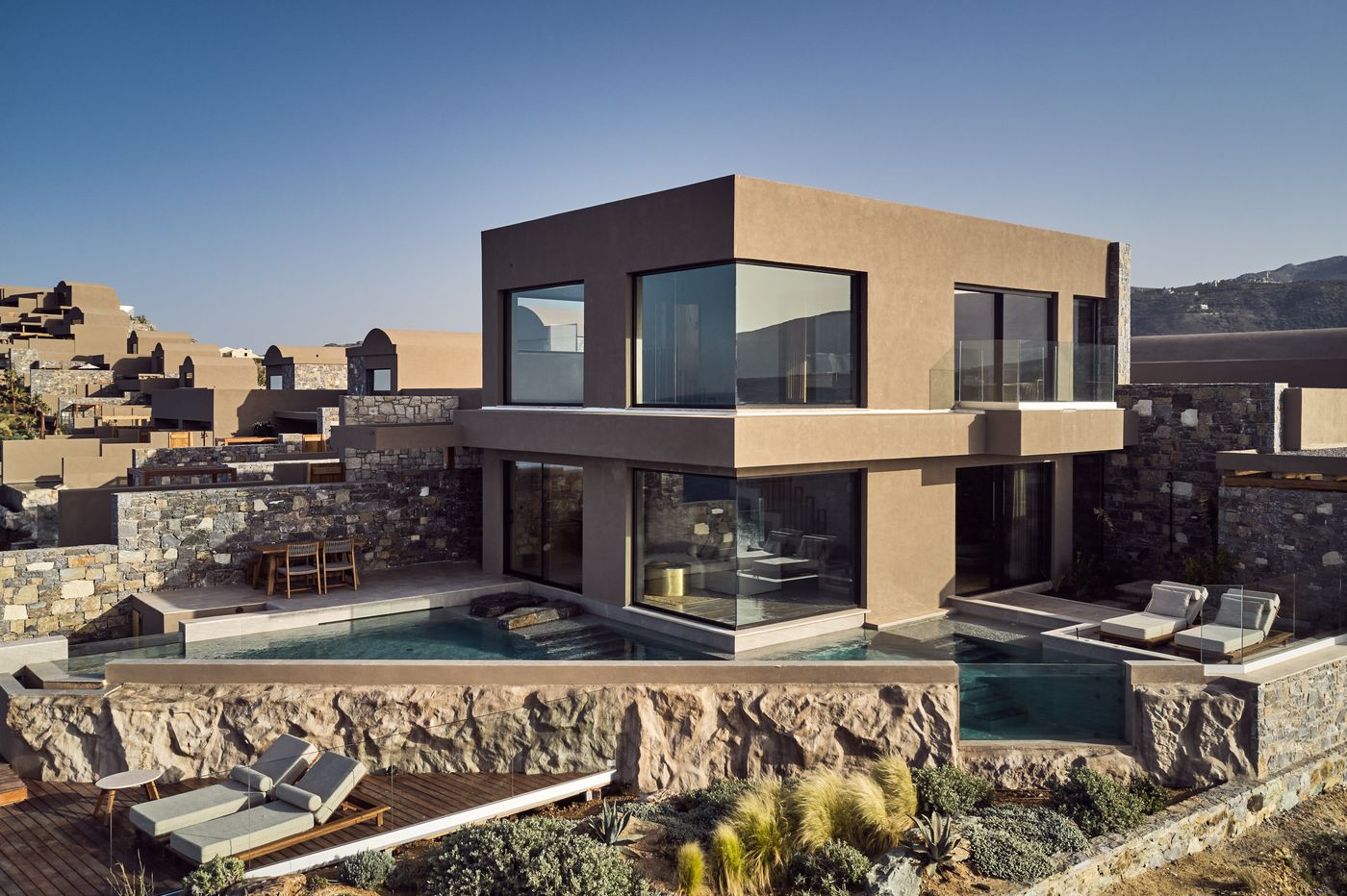 Acro Wellness Suites - Adults Only