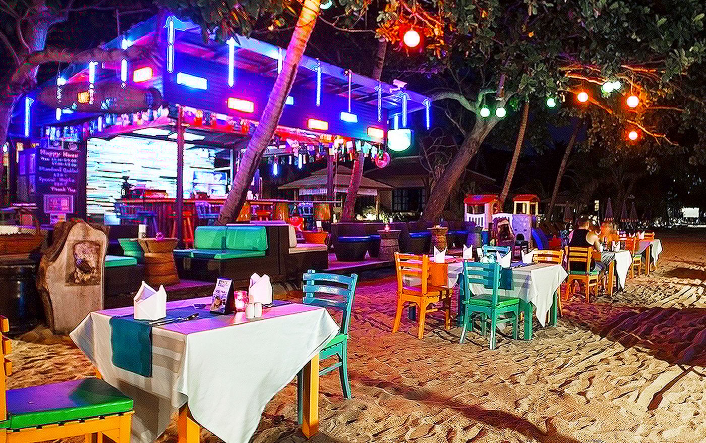 Fair-House-Beach-Resort--SHA-Extra---Bar-18