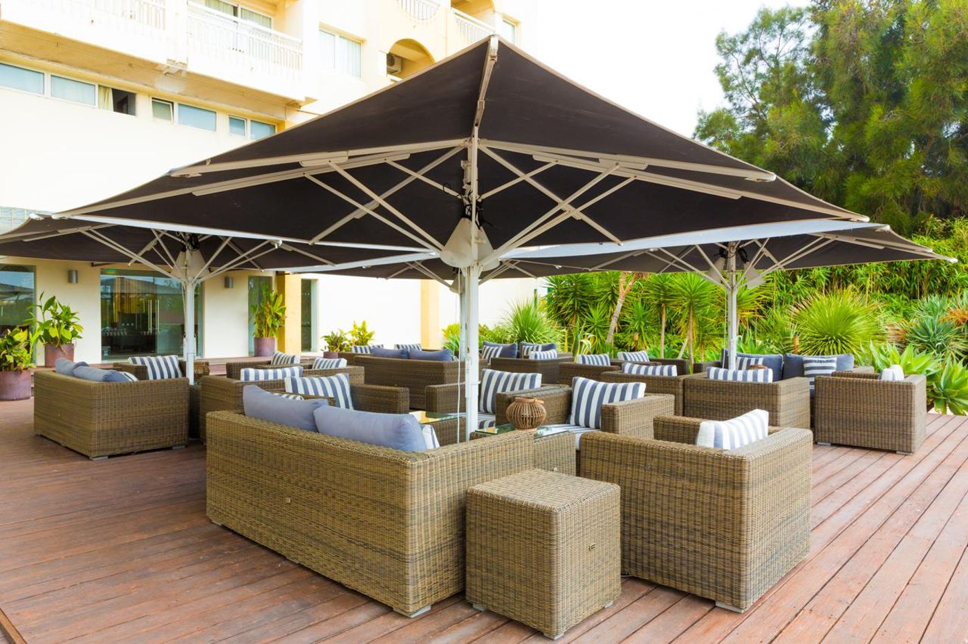 Hotel-Eurotel-Altura-Terrace-7