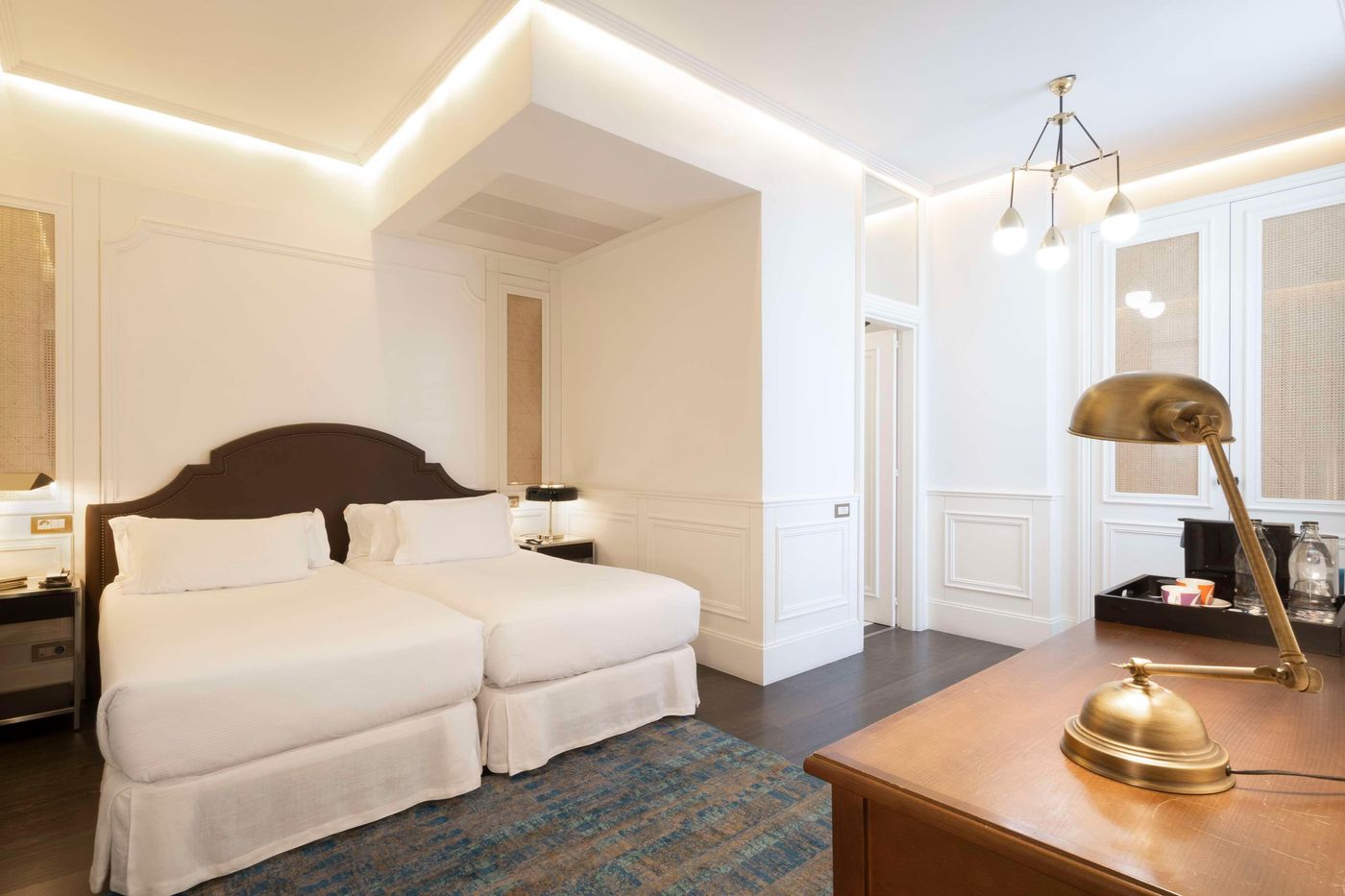 H10-Villa-de-la-Reina-Room-34