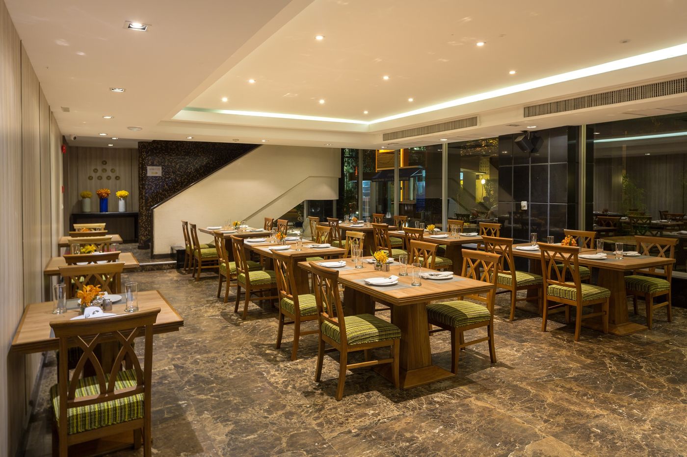 Bandara-Suites-Silom-Restaurant-28