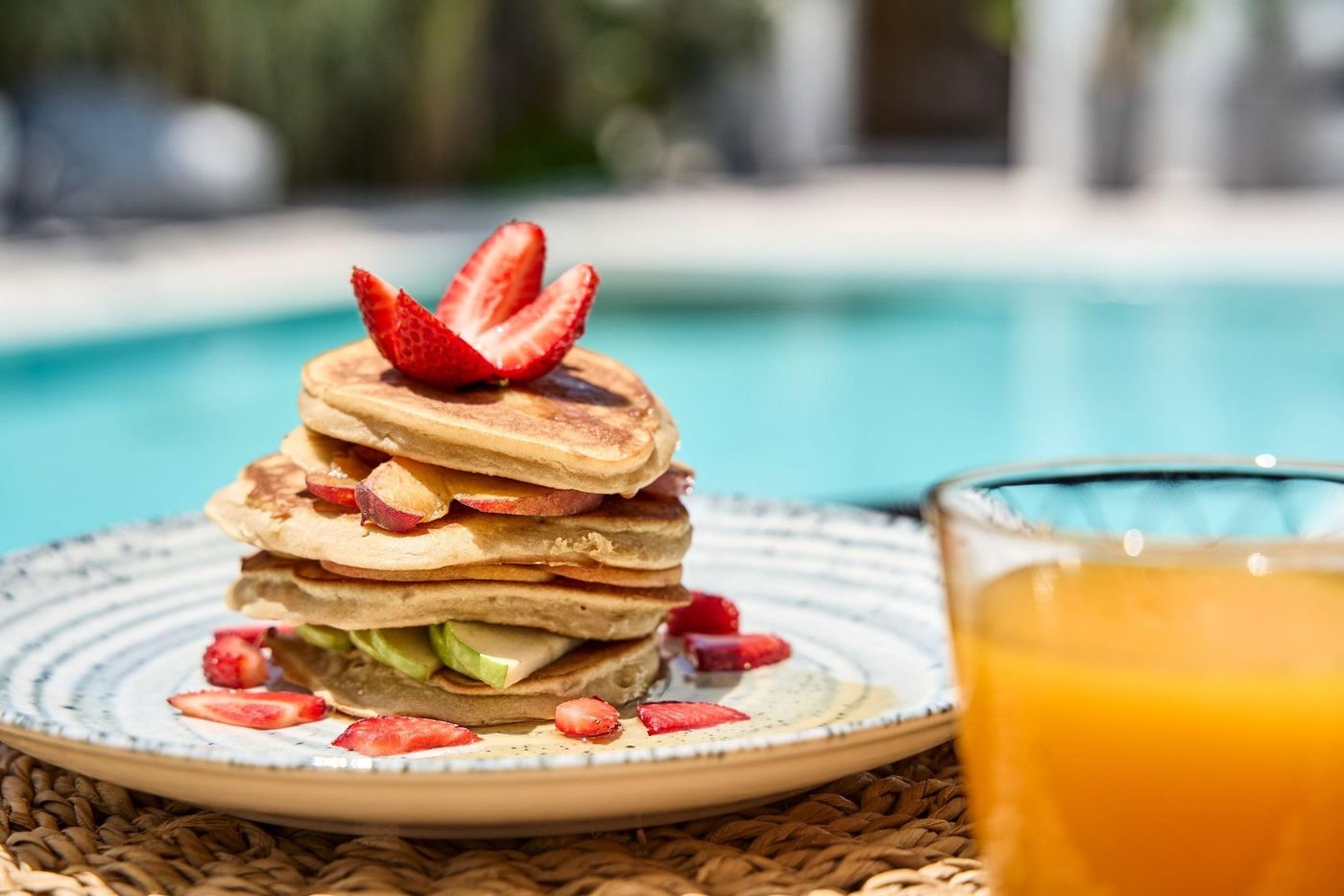 Adorno-Suites-Mykonos-Restaurant-24