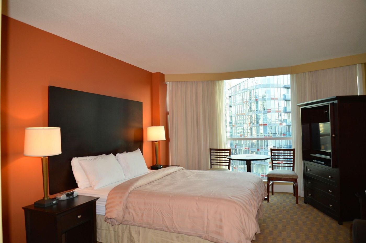 Rosedale-On-Robson-Suites-Hotel-Room-24