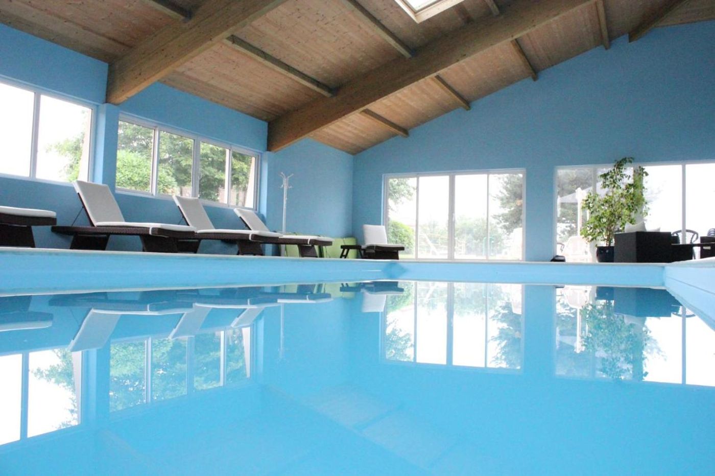 Logis Hotel le Chatard - France - SARCEY - General view - 6