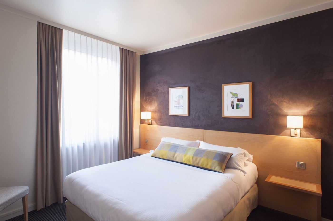 Hôtel Des Artistes - France - Lyon - Room - 7