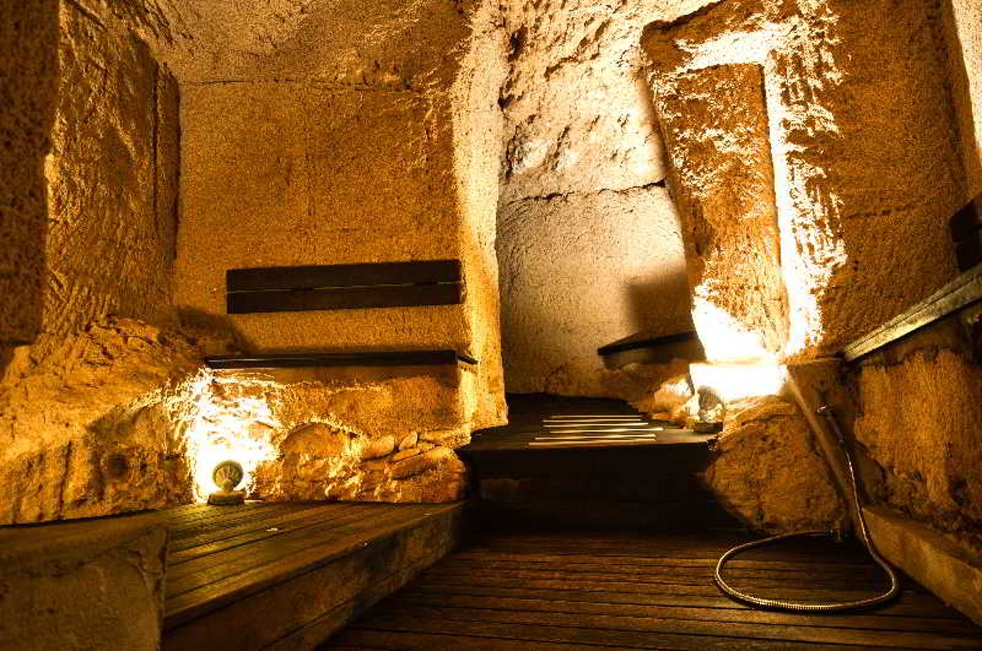 UNA-Hotel-One-Spa-Wellness-Pool-51