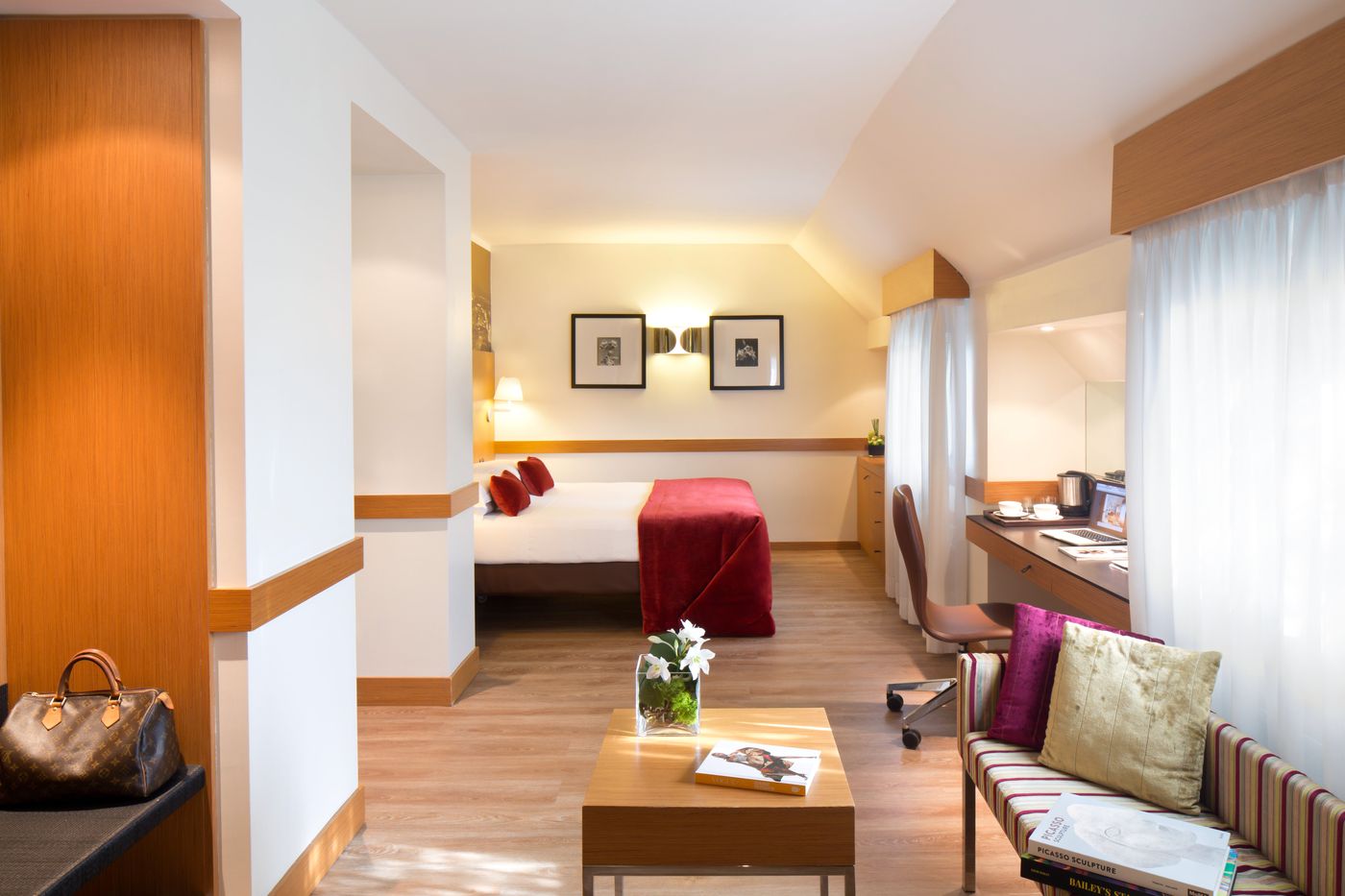 Starhotels-Tourist-Room-15