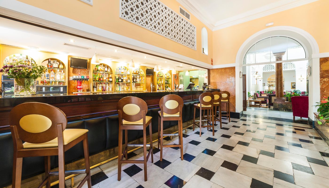 Hoteles-Globales-Reina-Cristina-Bar-44