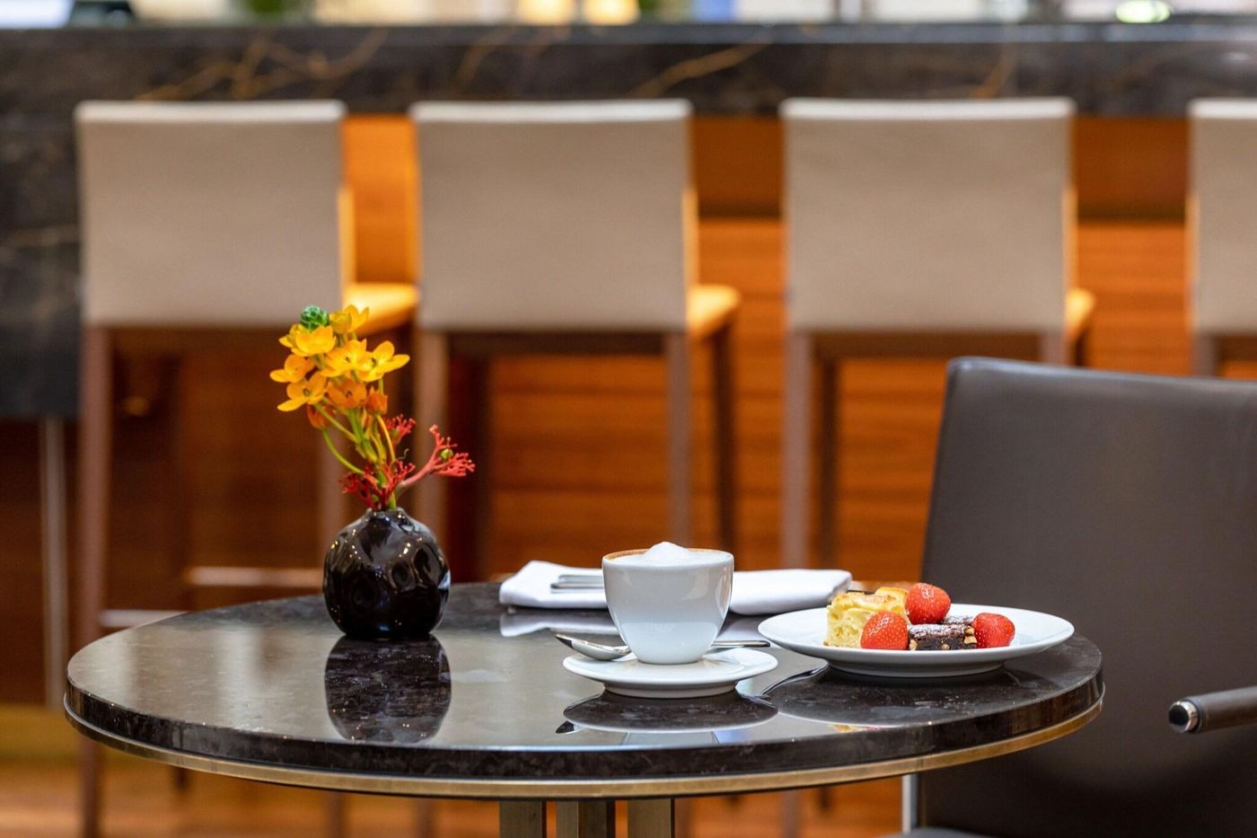 Marriott-Hotel-Berlin-Lobby-24