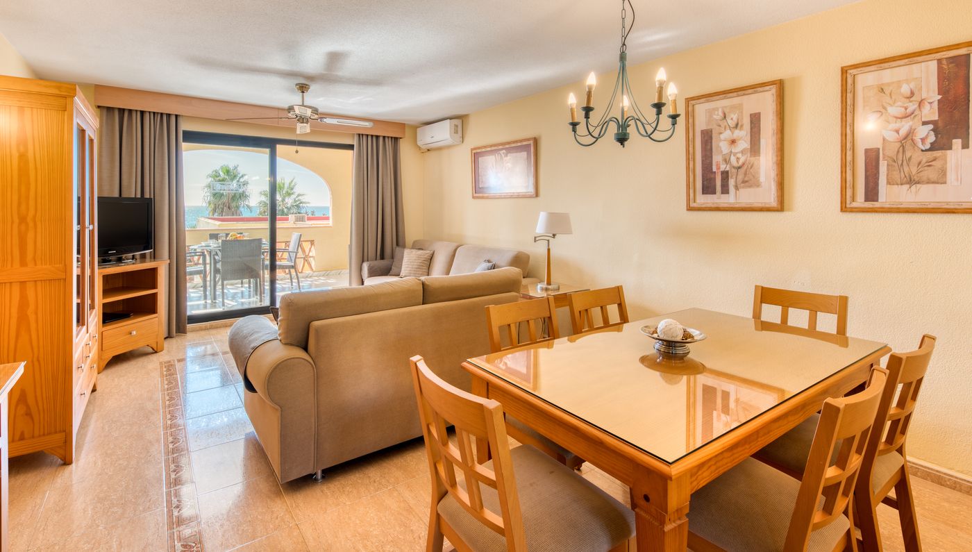 Macdonald-Dona-Lola-Room-17