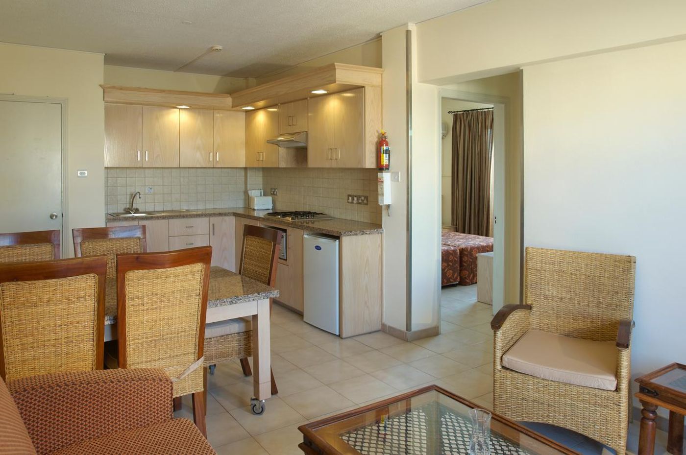 Senator Hotel Apartments