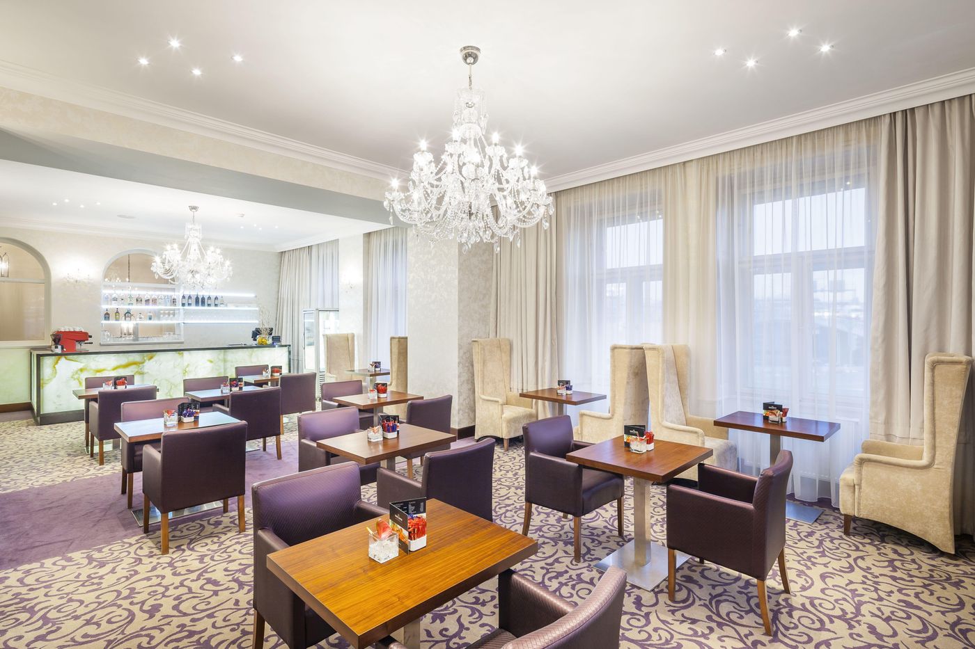 Kosher-Hotel-King-David-Bar-10