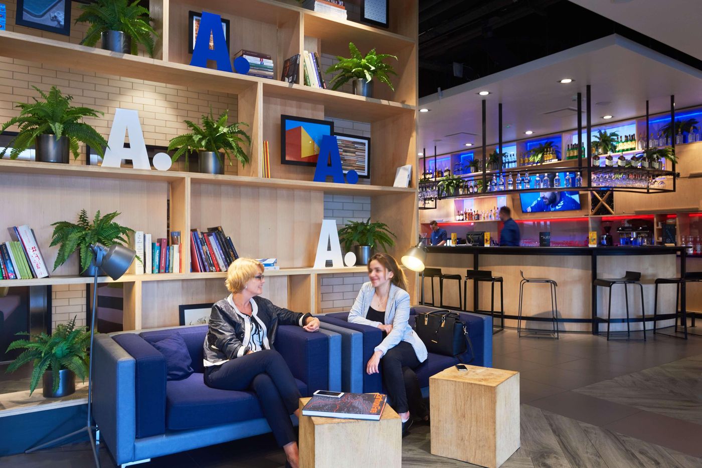 Hotel-Campanile-Warszawa-Lobby-5