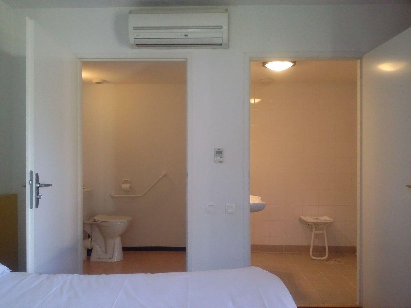 Lemand Hôtel - France - VILLEFONTAINE - Room - 4