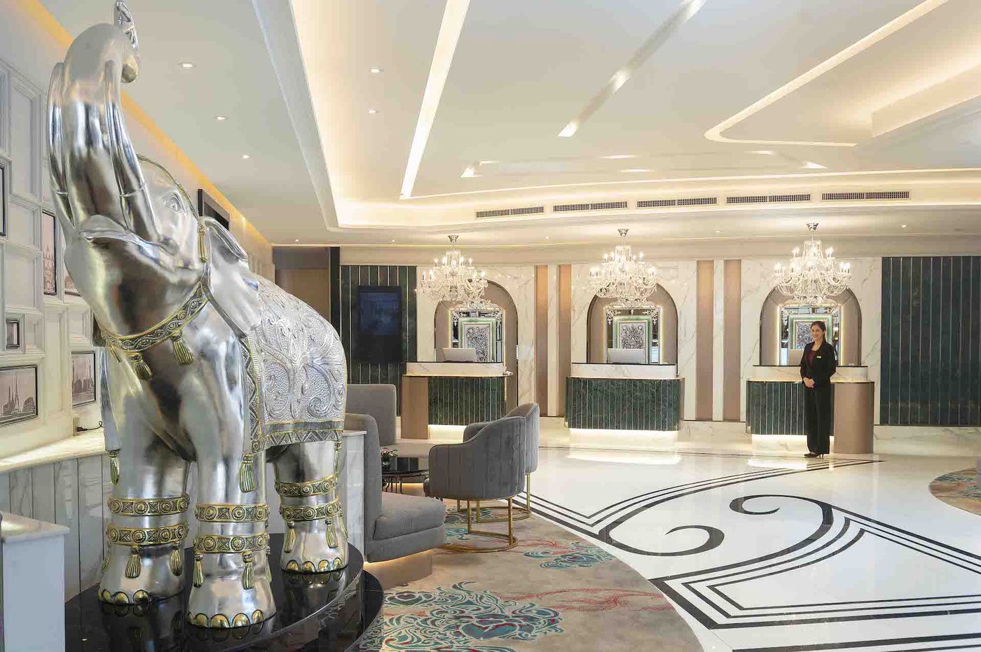 Aira Hotel Bangkok 12