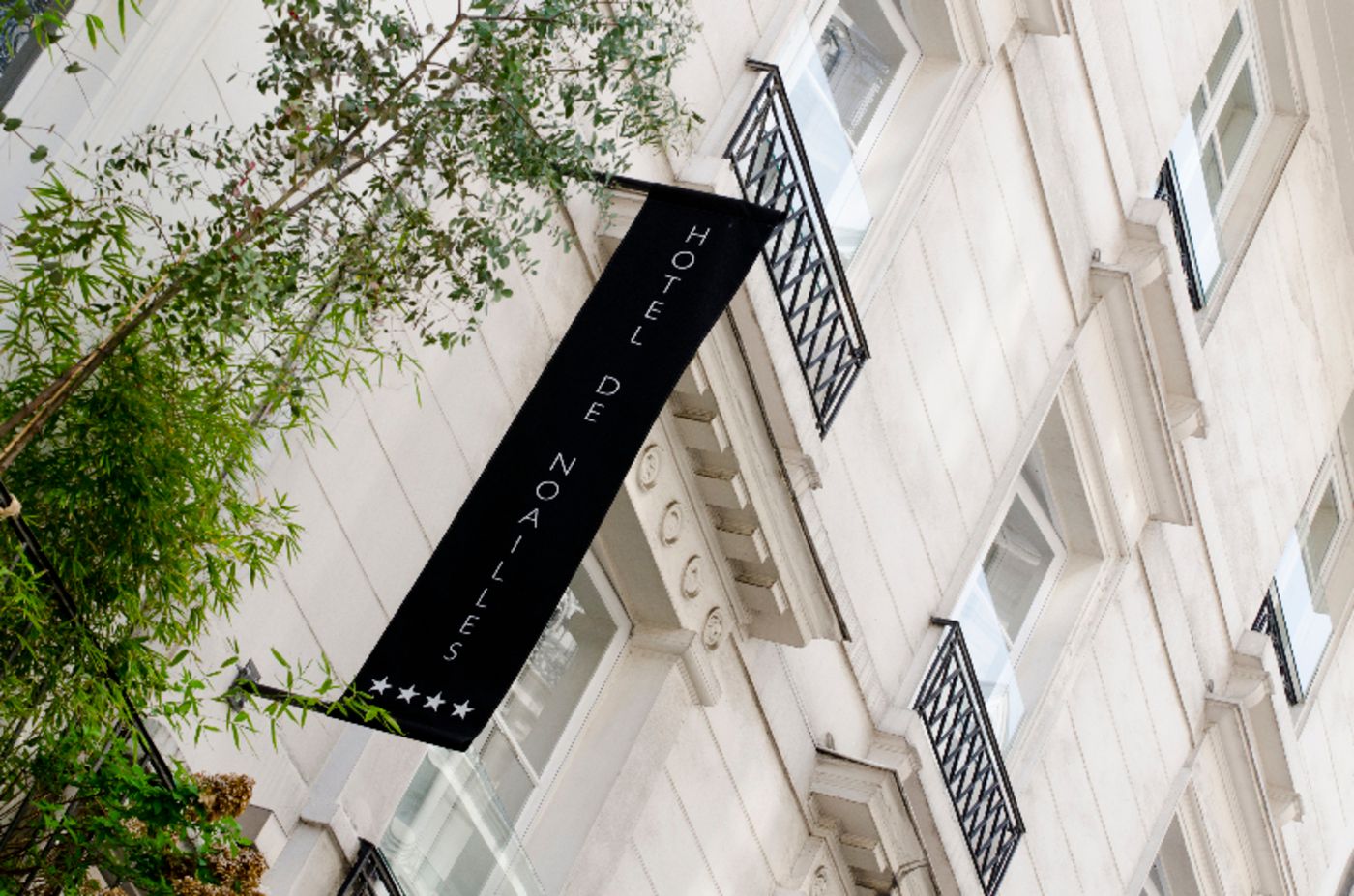 Hotel-Golden-Tulip-Opera-De-Noailles-General-view-10