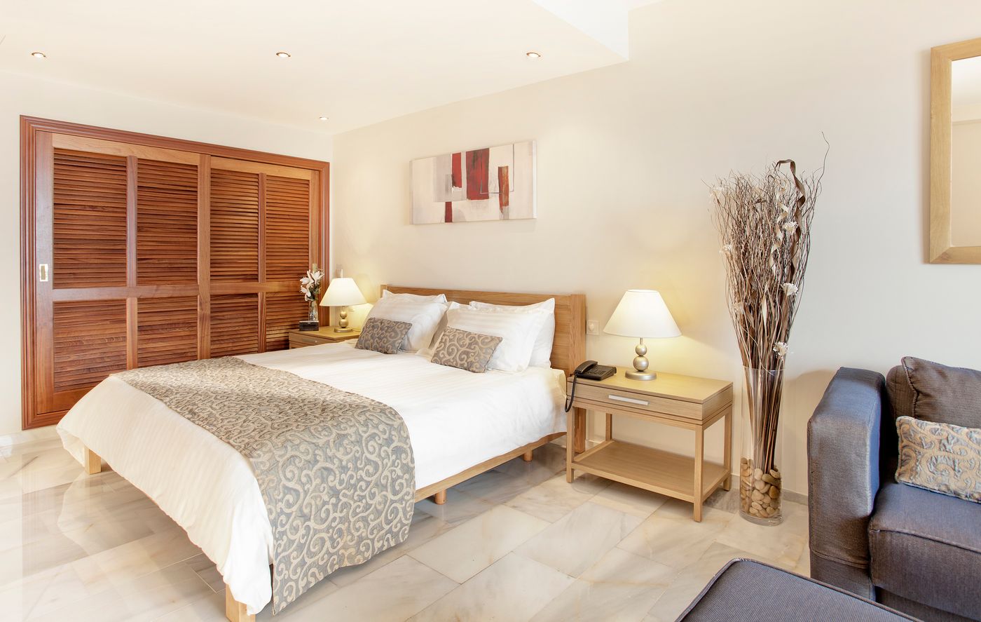 Sunset-Beach-Club-Room-23