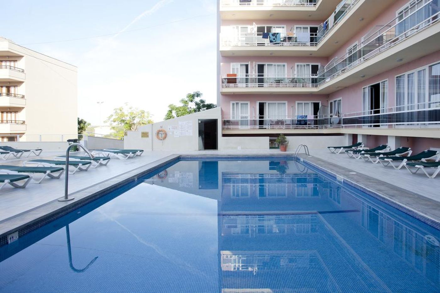 Playamar Hotel and Apartments