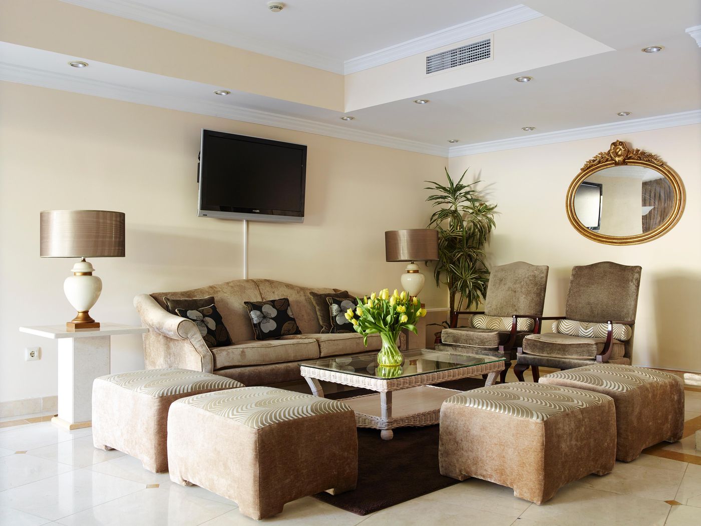 Formosa-Park-Apartment-Hotel-Lobby-23