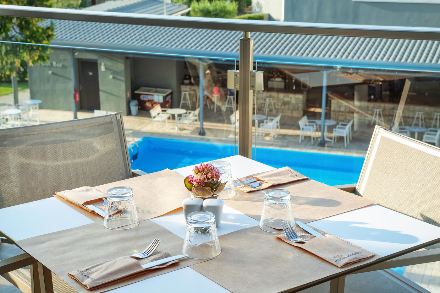 Kriopigi-Restaurant-24