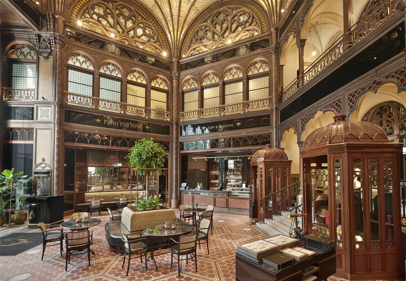 P-risi-Udvar-Hotel-Budapest--part-of-Hyatt-Restaurant-11