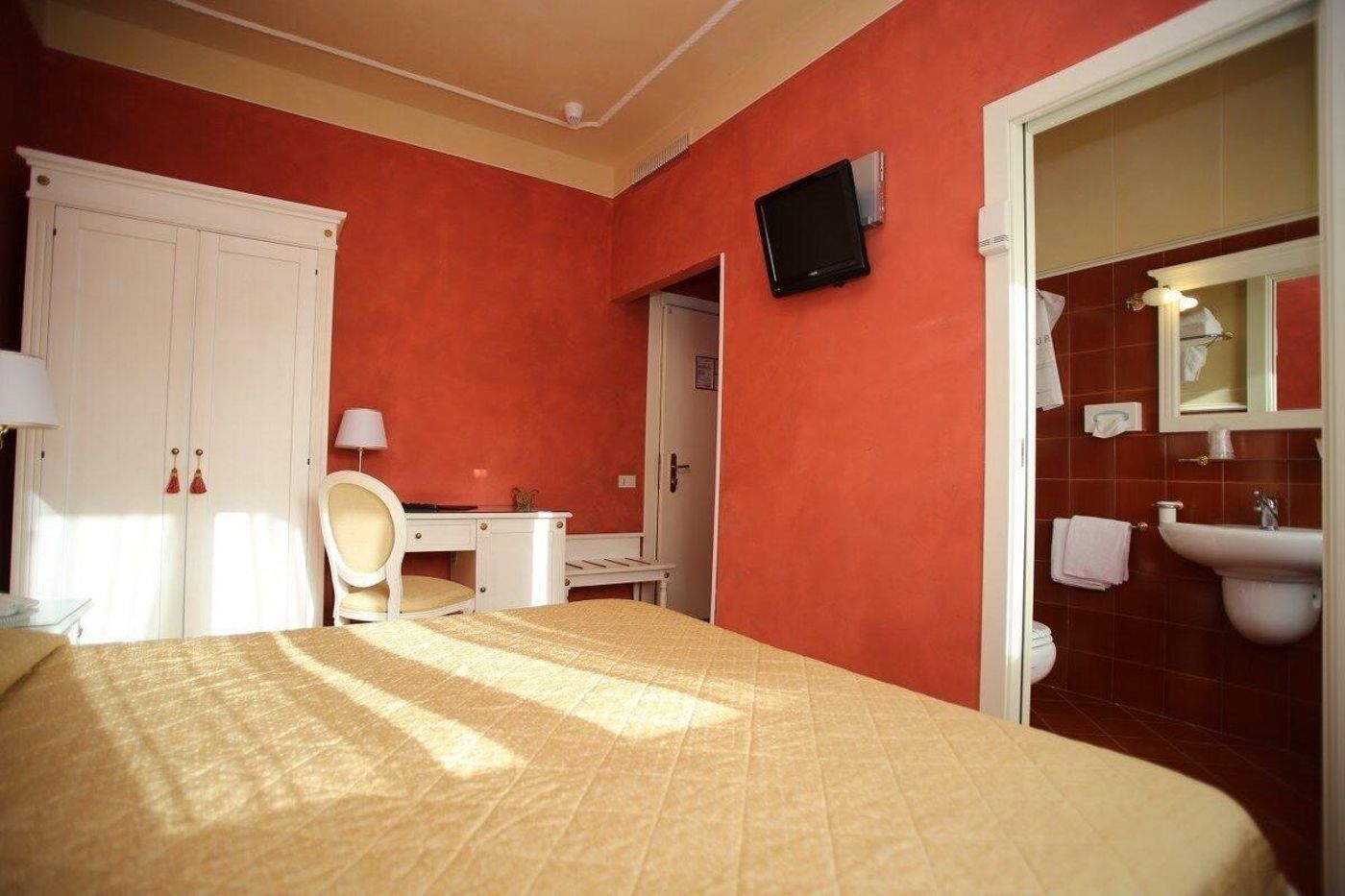 Hotel-Gennarino-Room-34