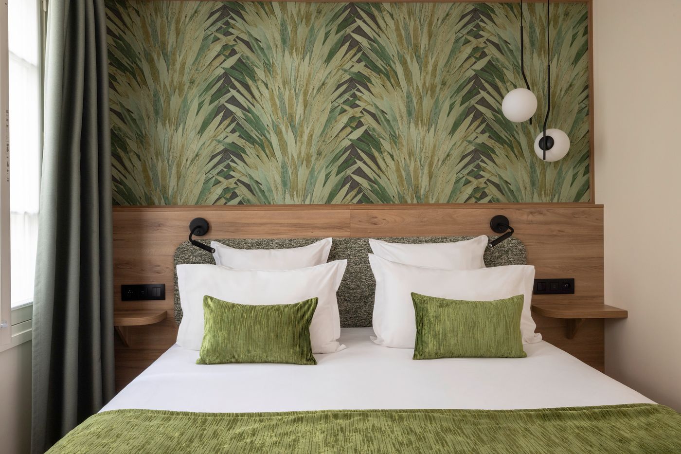 Hotel-Theoreme-Room-19