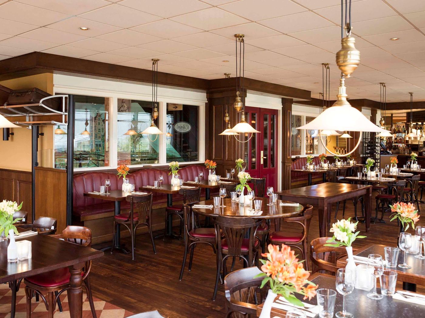 ibis-Schiphol-Amsterdam-Airport-Restaurant-47