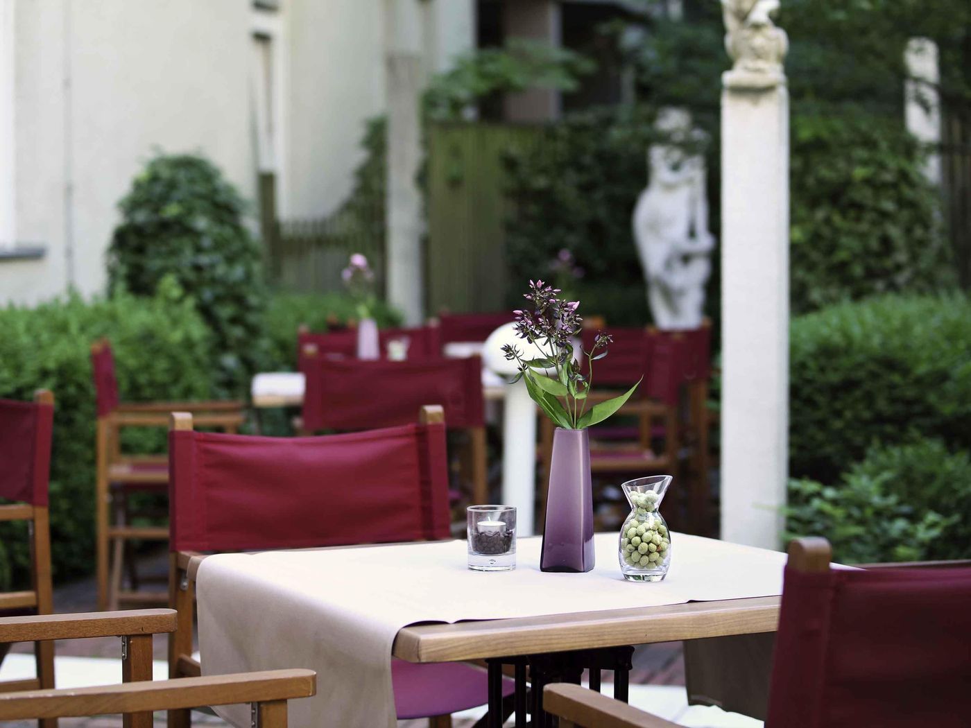 Mercure-Hotel-Muenchen-am-Olympiapark-Bar-44