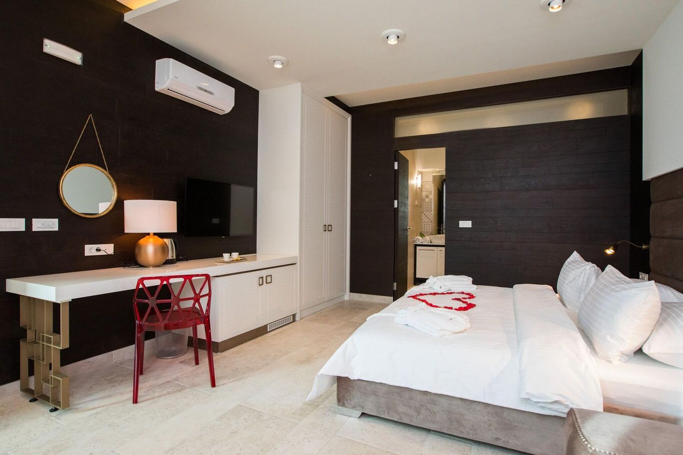 Villa-Diamond-Room-31