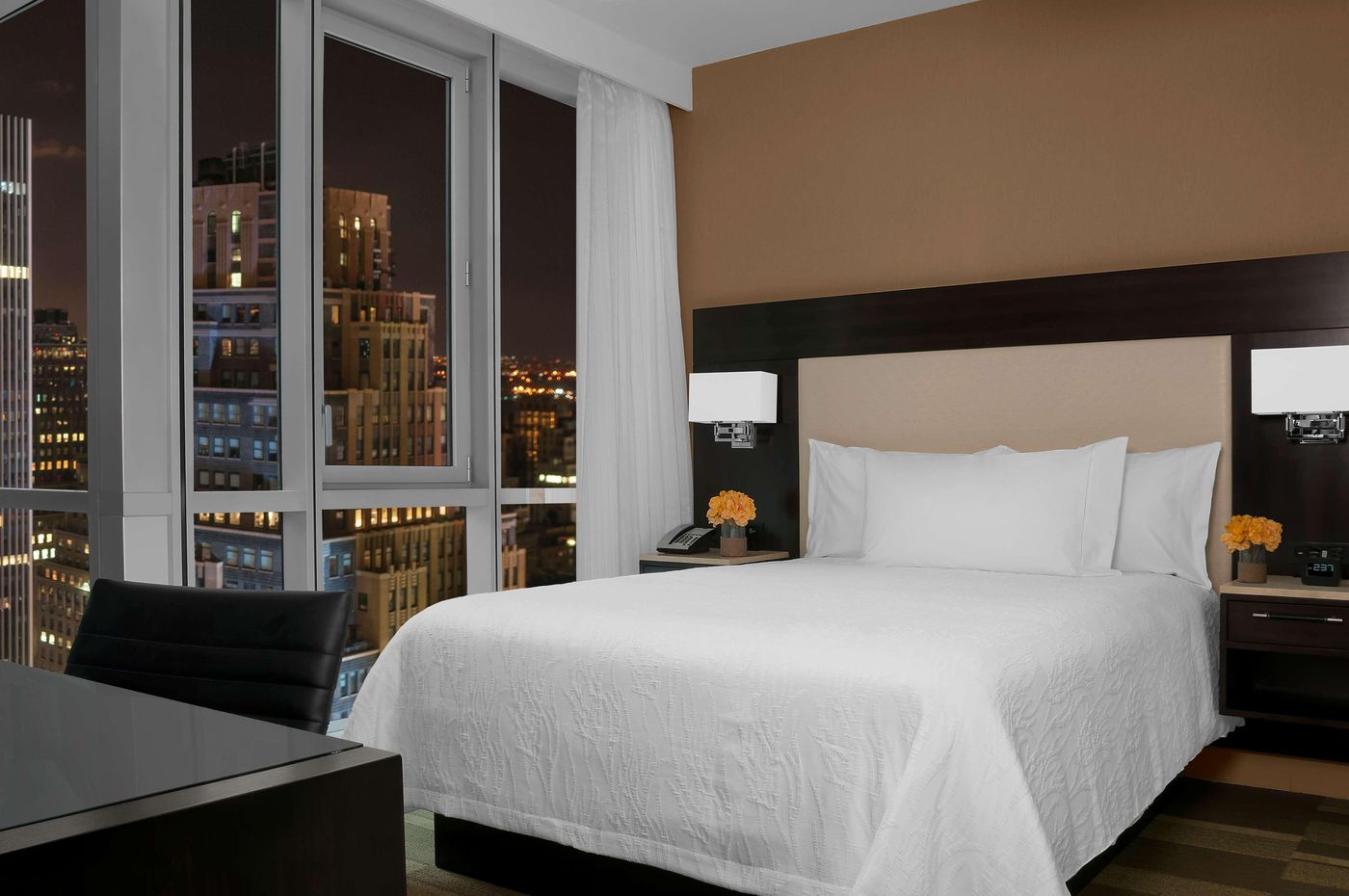 Hilton-Garden-Inn-New-York-Times-Square-Central-Room-30