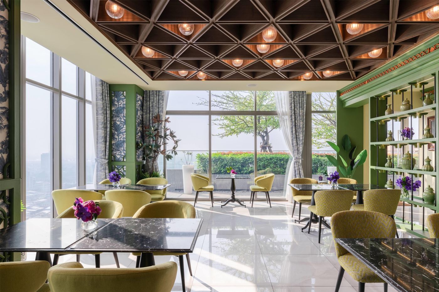 Wyndham-Bangkok-Queen-Convention-Centre-Restaurant-14