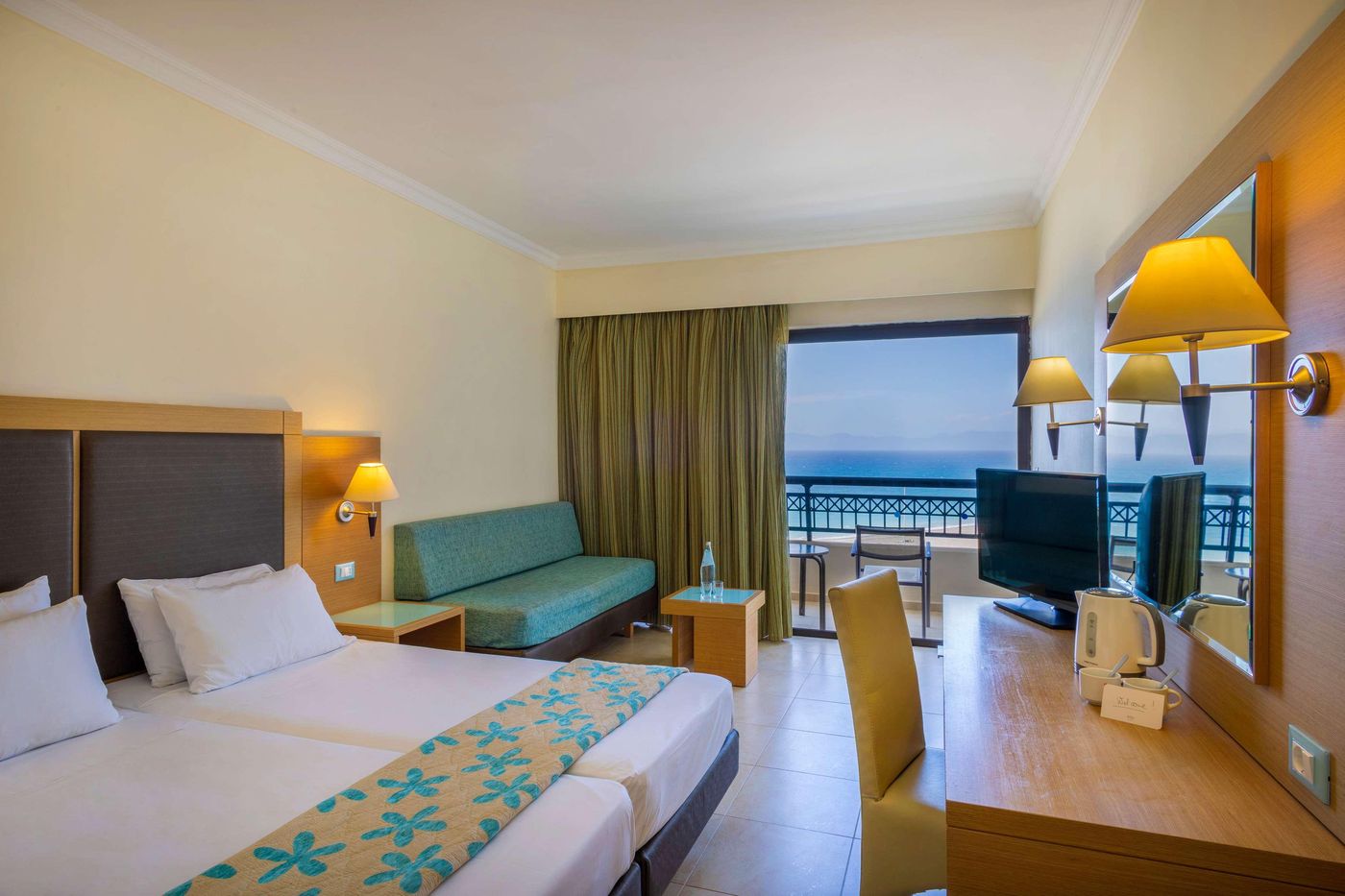 Smarline-Cosmopolitan-Room-31