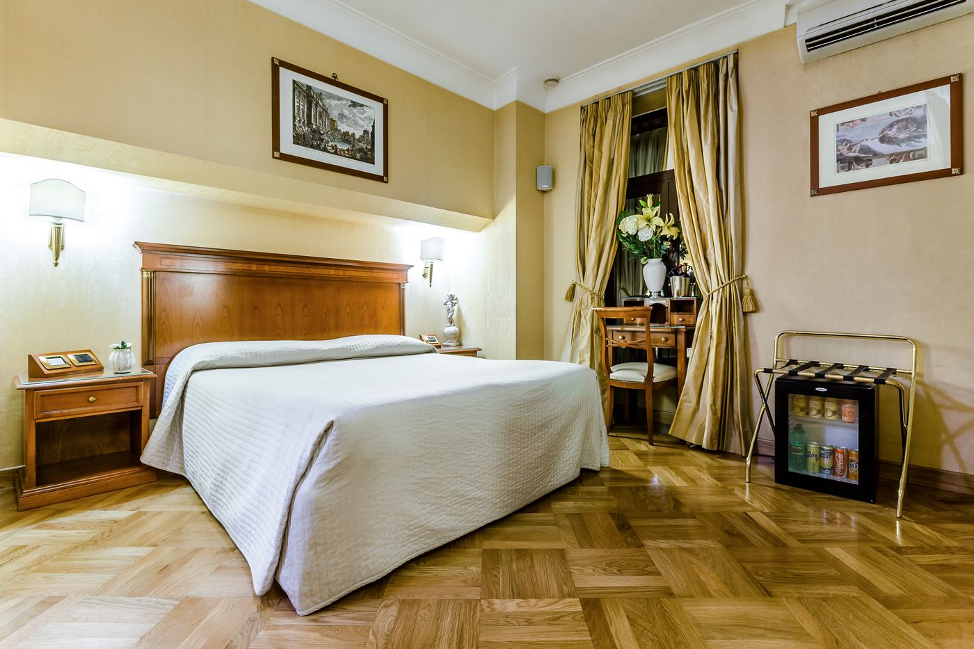 Luxury-Rooms-H-2000-Roma-Room-2