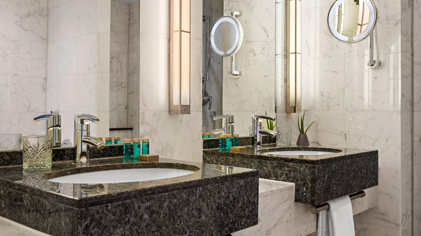 Crowne-Plaza-Berlin-City-Centre-Room-51