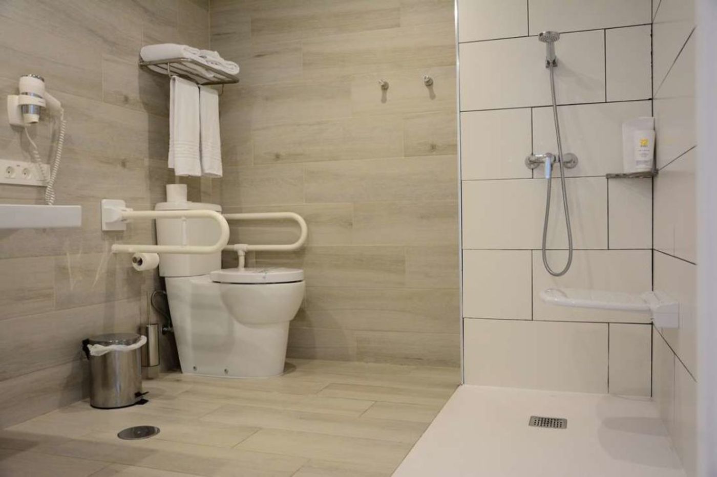 R2-Bahia-Kontiki-Beach-Aparthotel-Room-35