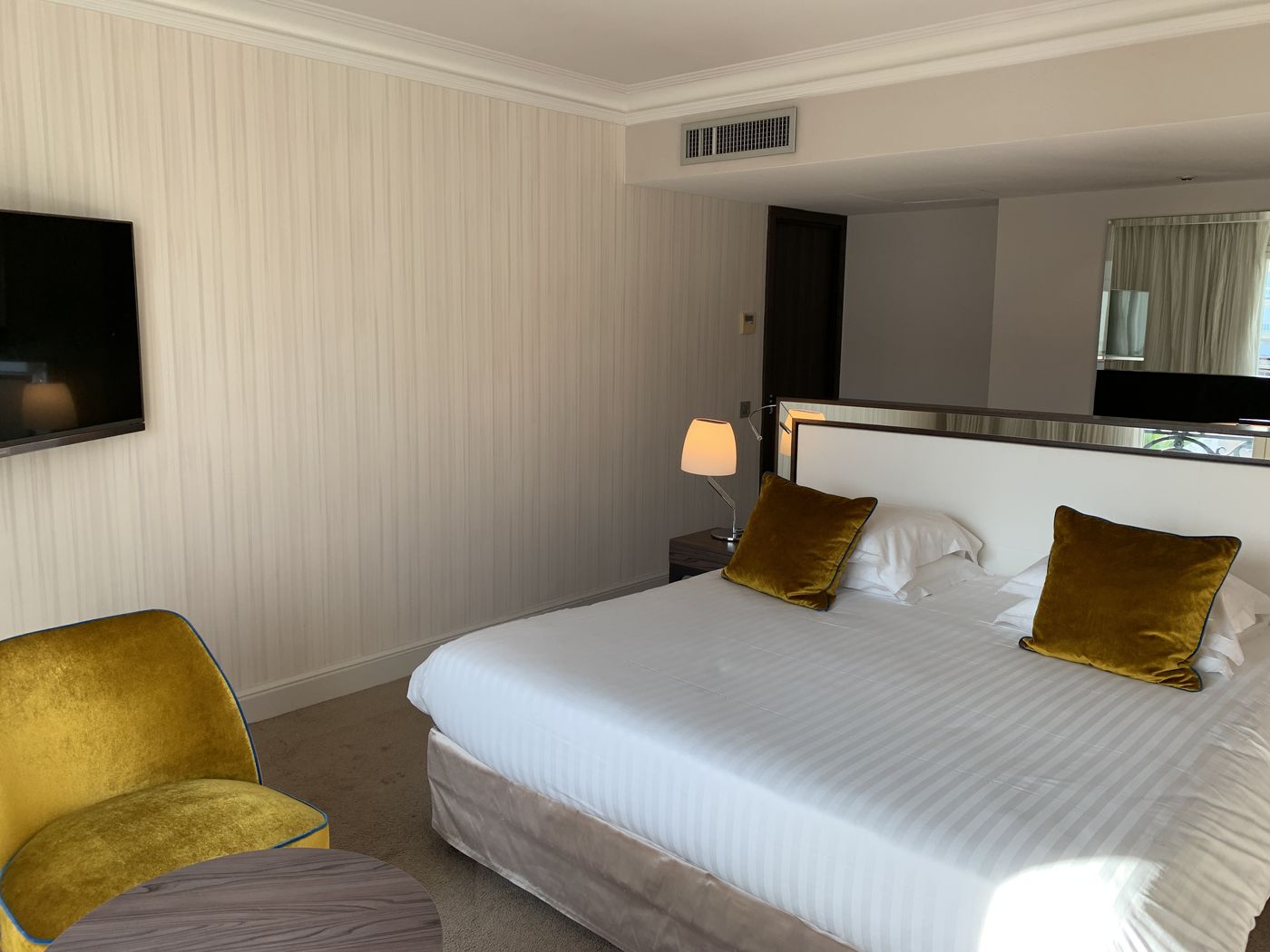 Le-Canberra-Room-24