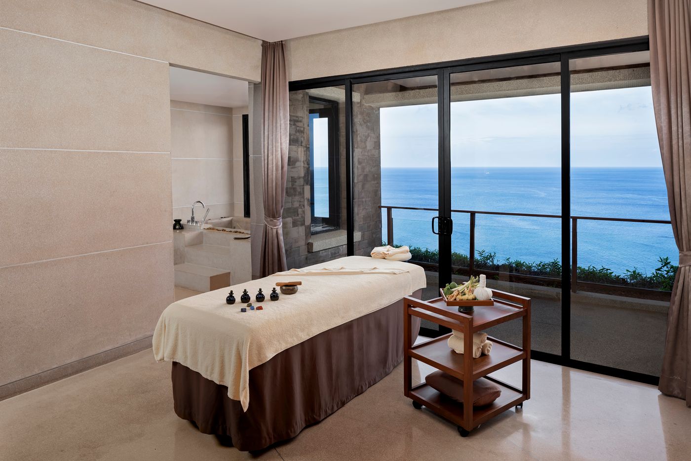 Paresa-Resort-Sports-and-Entertainment-52