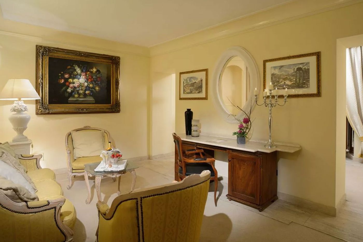 Colonna-Palace-Room-7