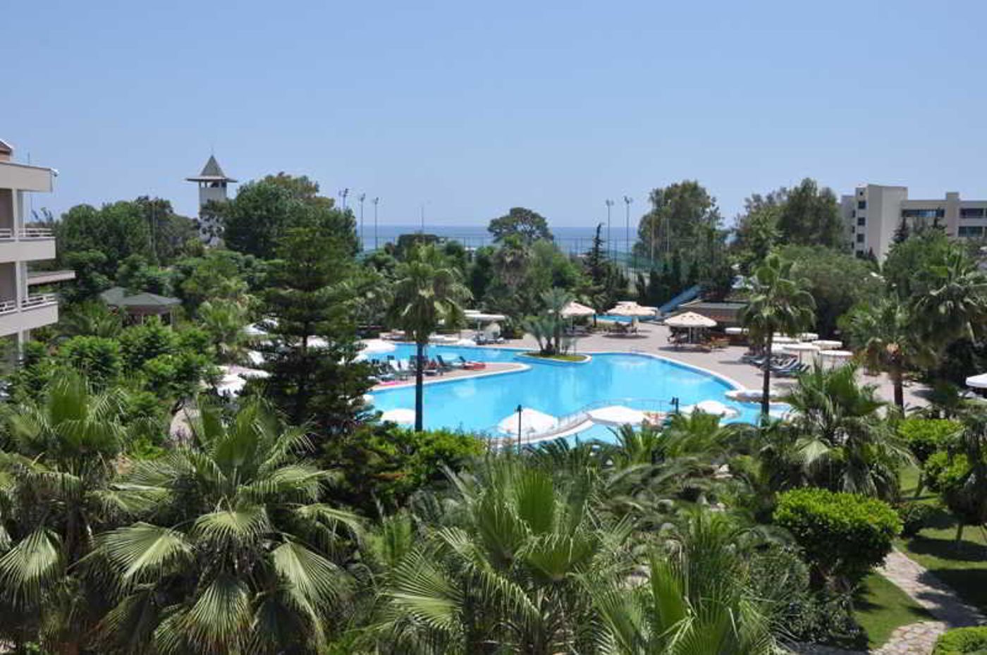 Fame-Residence-Goynuk-Pool-3