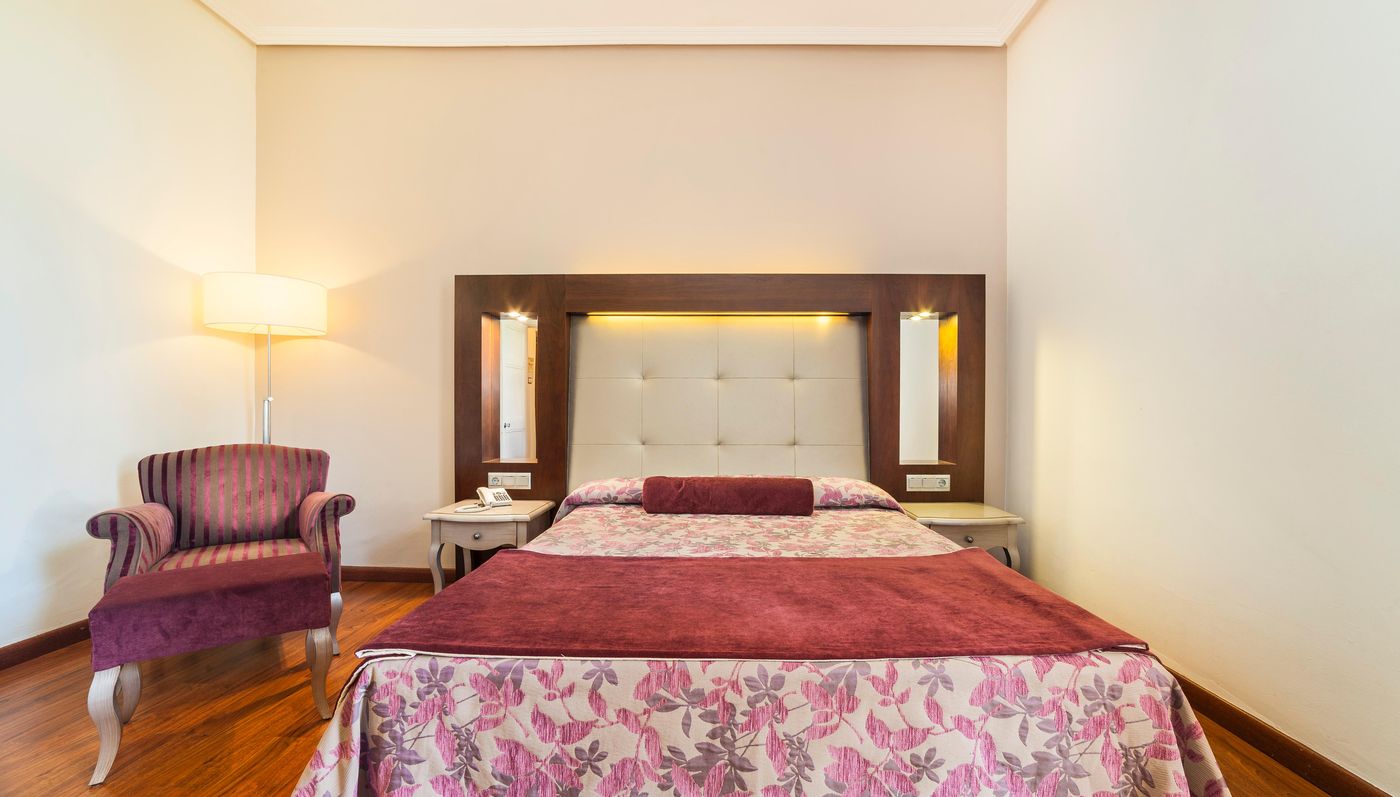 Hoteles-Globales-Reina-Cristina-Room-24