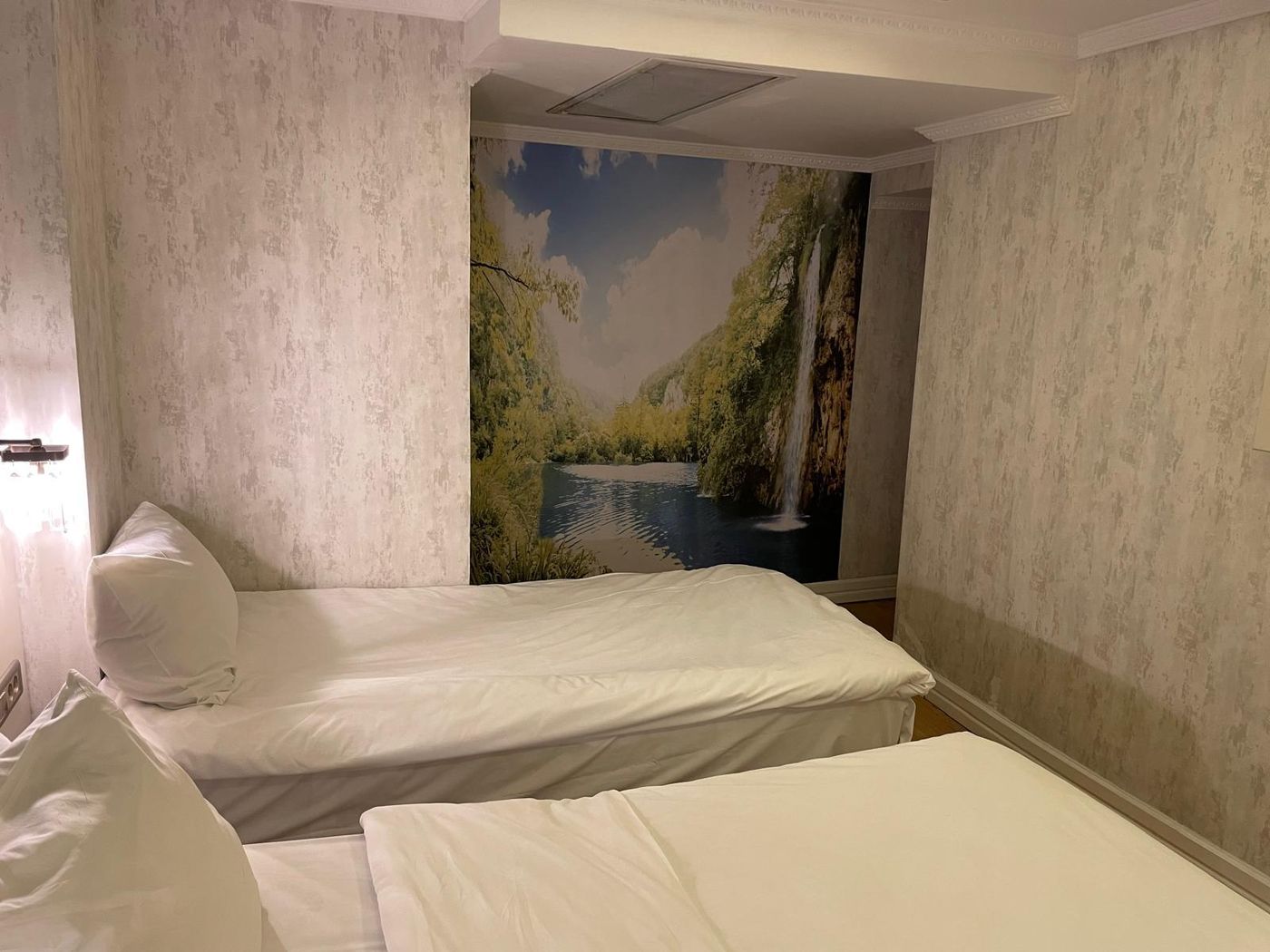 Grand-Naki-Hotel-Room-35