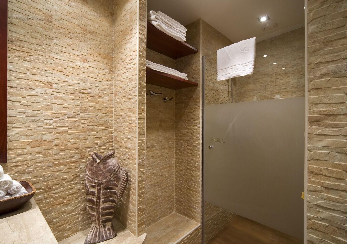 Boutique-Hotel-Victoria-Budapest-Sports-and-Entertainment-9