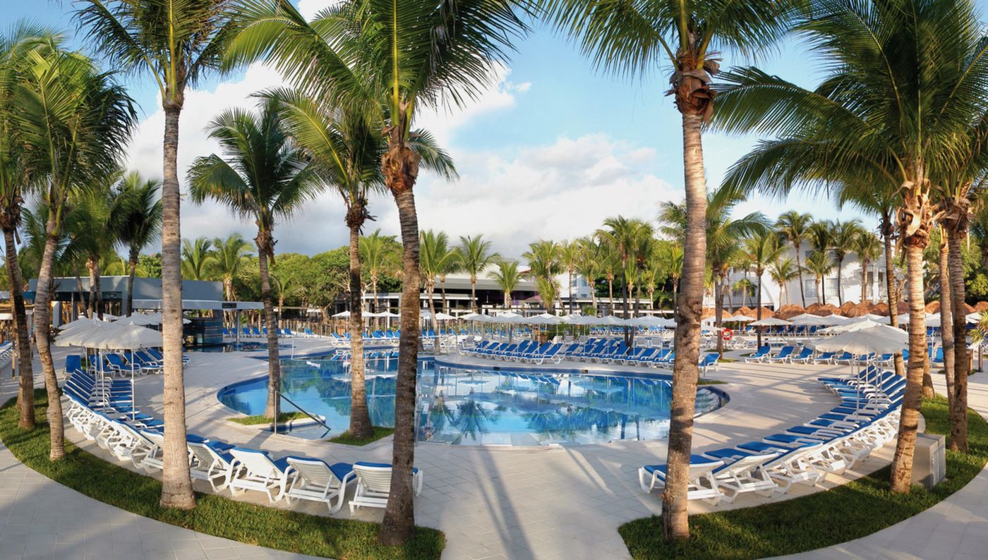 Riu-Yucatan-All-Inclusive-Pool-1