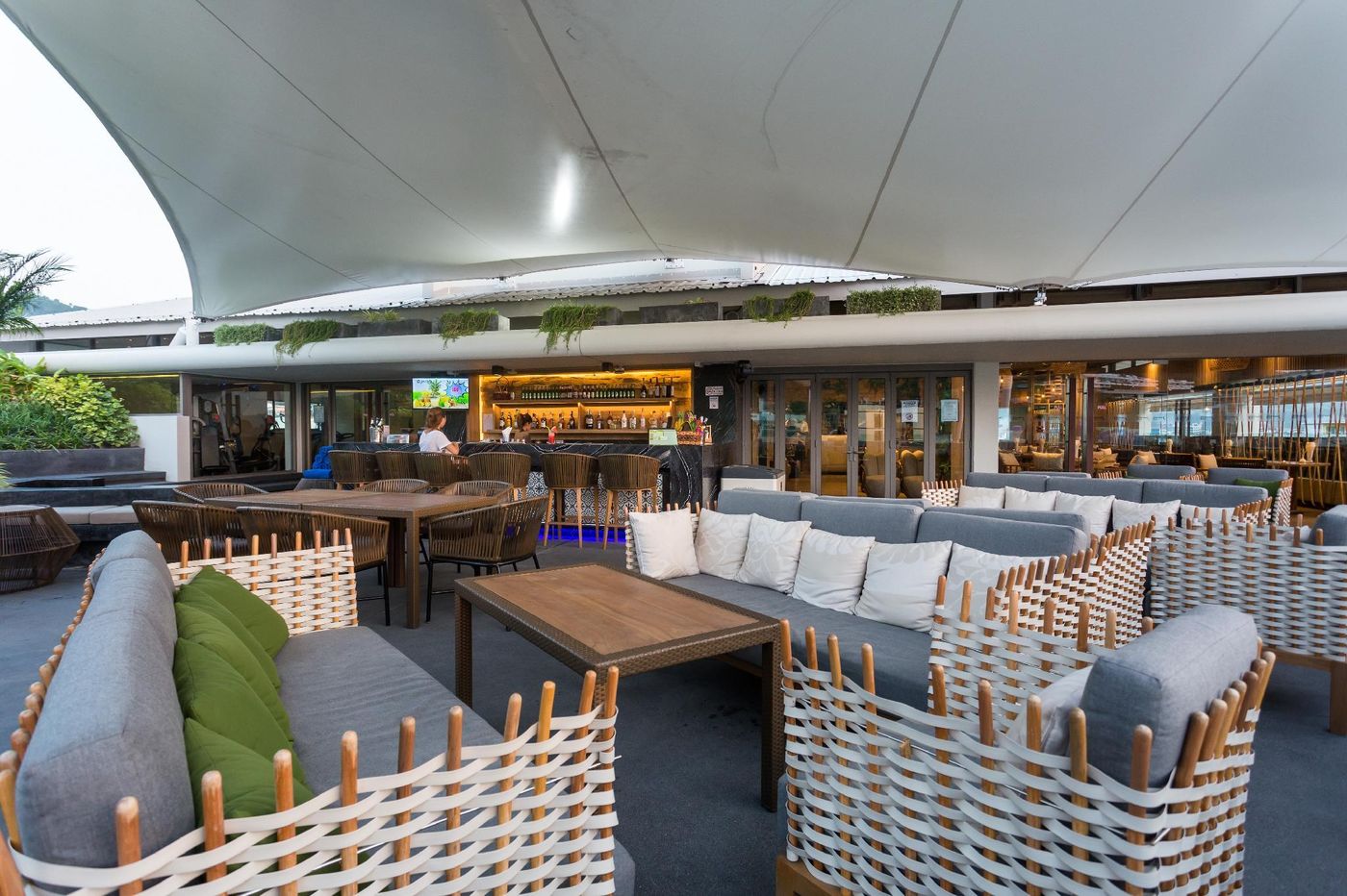 Oakwood-Hotel-Journeyhub-Phuket-Restaurant-7