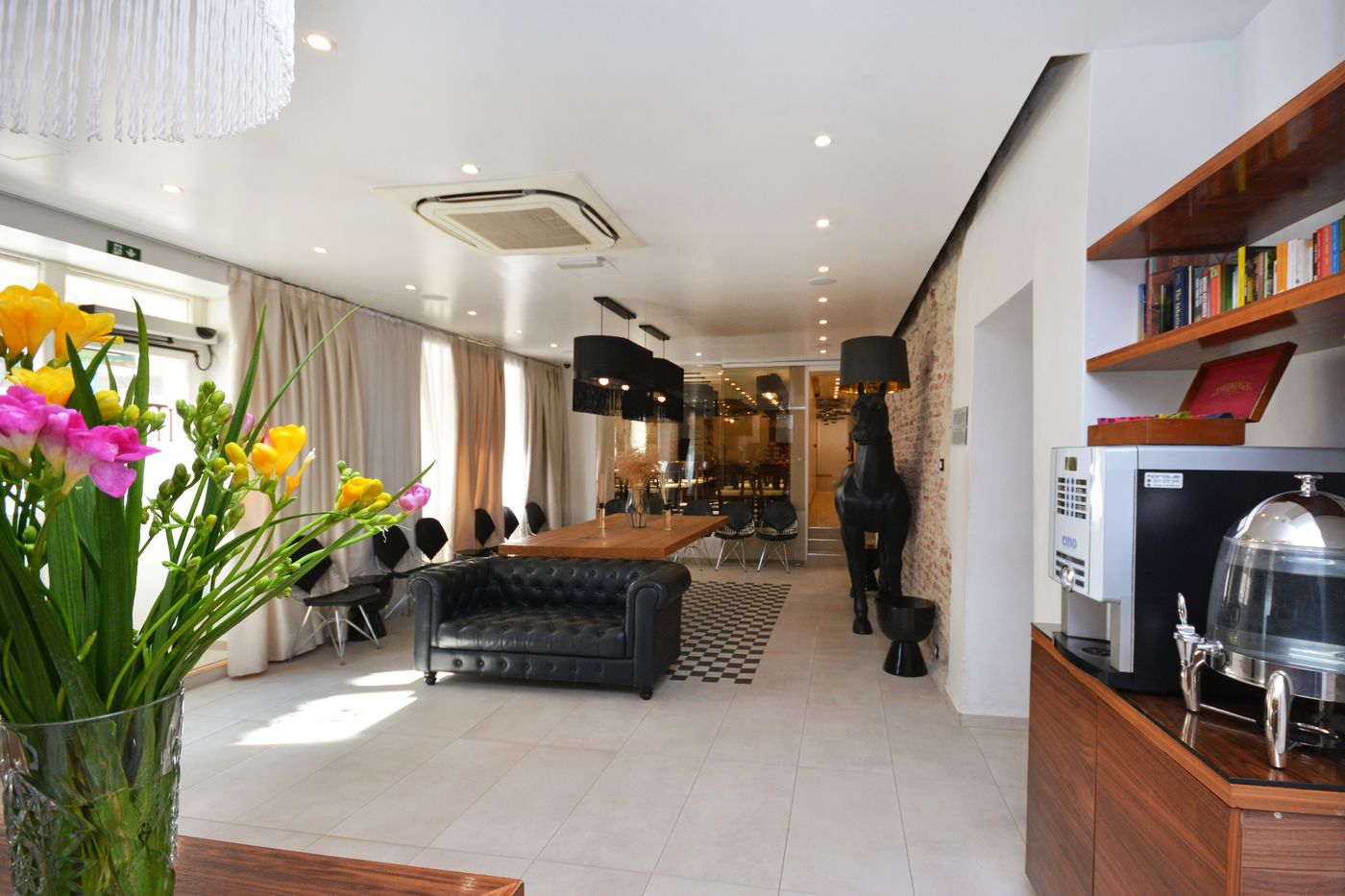 Heritage-Jupiter-Luxury-Hotel-Lobby-51