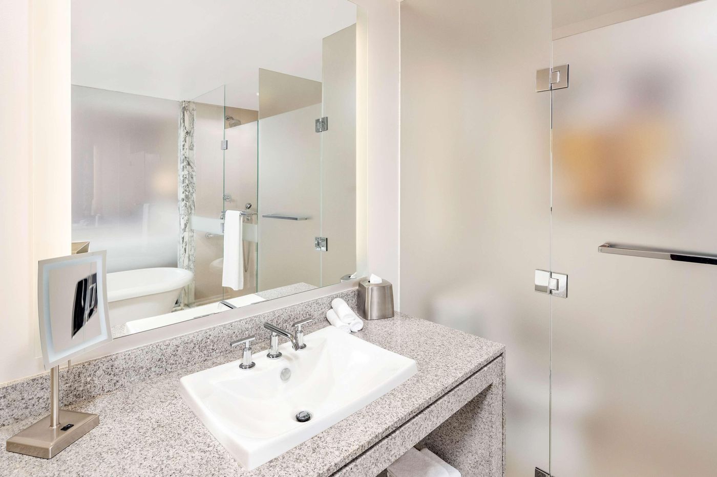 Hilton-Club-West-57th-Street-New-York-Room-37