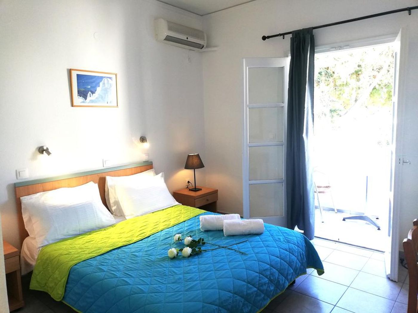 Villa-Kamari-Star-General-view-10